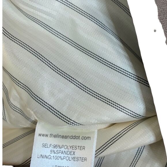 Line and Dot Womens Pleated High Rise Shorts - Picture 9 of 12